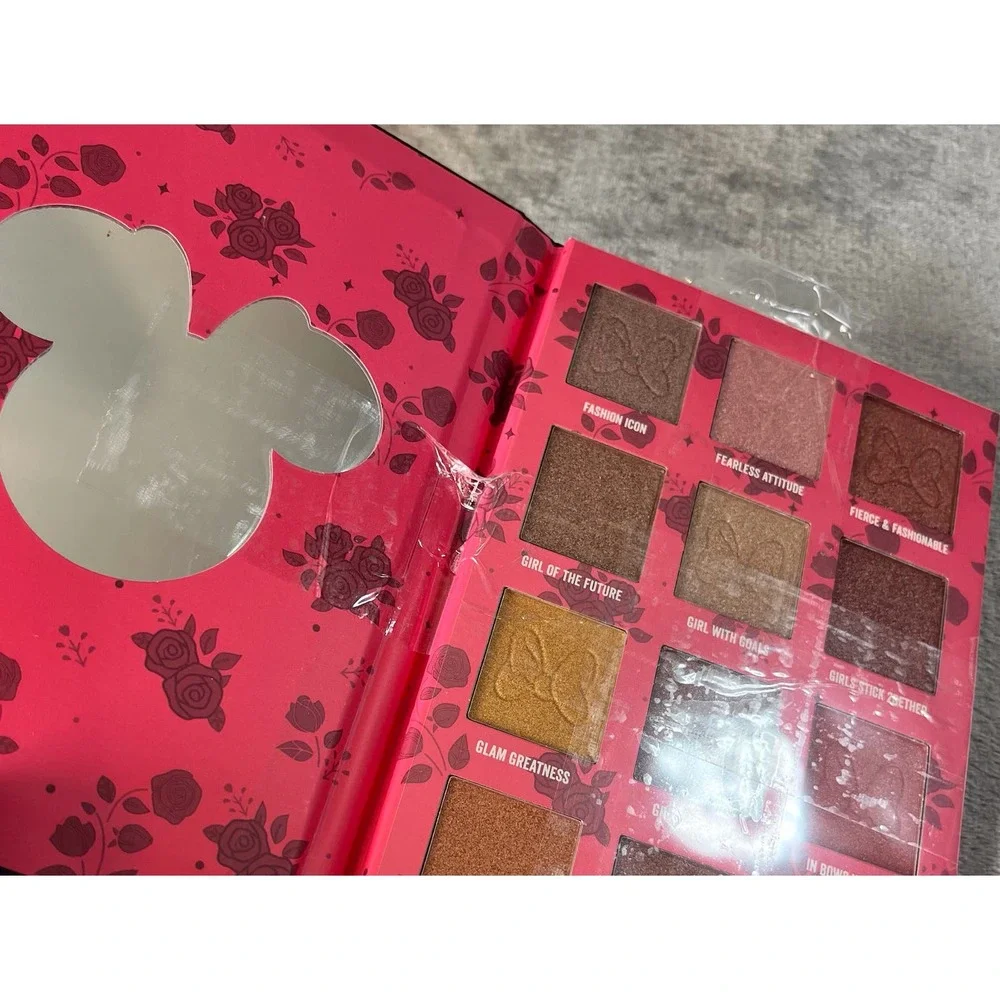 Disney Minnie Mouse 12 Eyeshadow‎ Palette Glam Greatness Fashion Icon Makeup